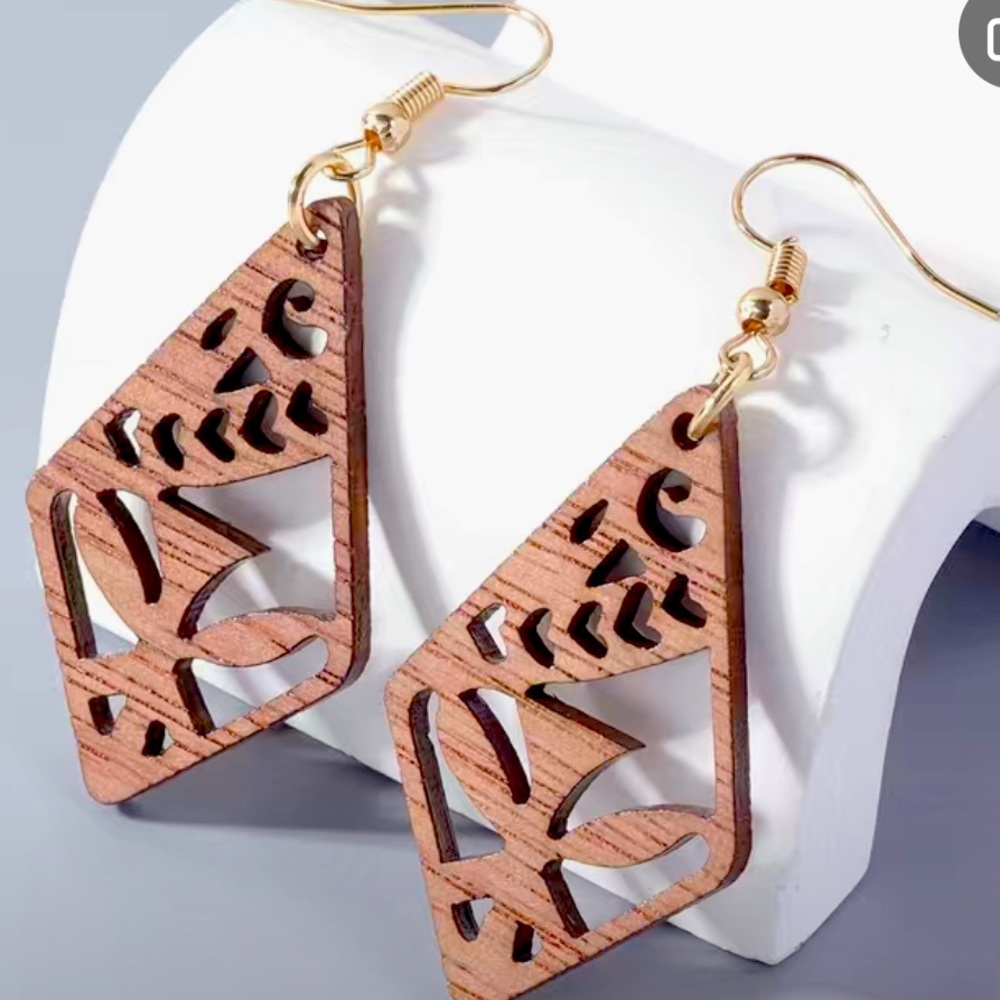 Wood earrings
